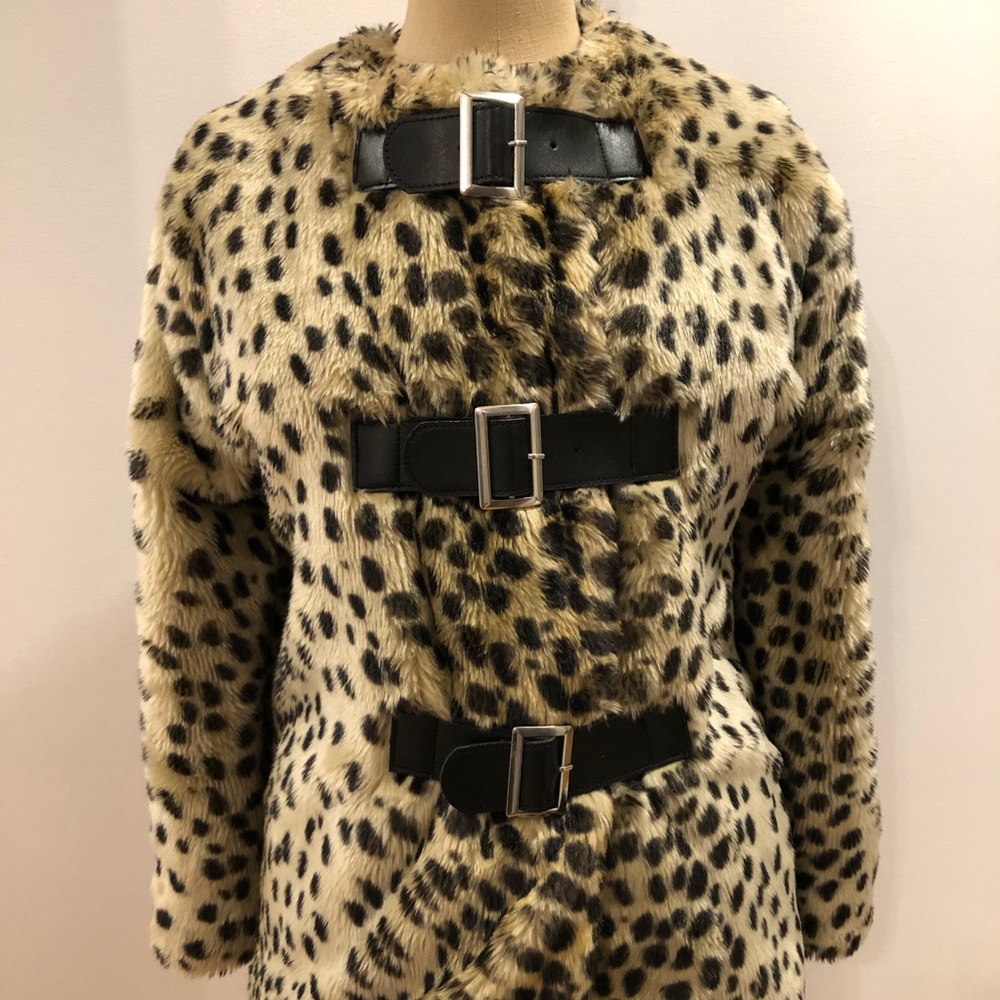 Vintage Faux soft Fur coat. Excellent condition.